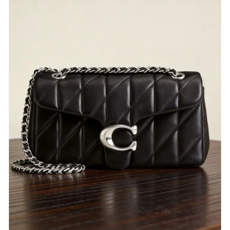 Women Bags Chanel - حقيبة نسائية مبطنة بسلسلة بتصميم شانيل