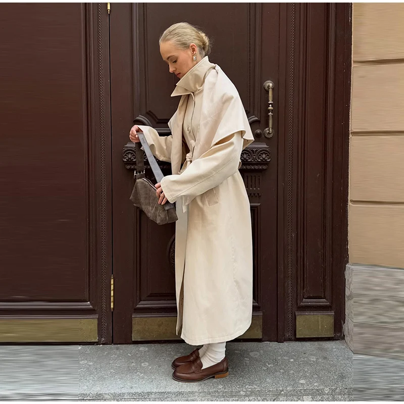 Solider Trenchcoat mit gepunktetem Futter, doppelseitiger Cape-Jacke mit Gürtel, tailliert, mit Knöpfen, Herbst 2026, Damenmode, Streetwear-Jacke – Detail 13