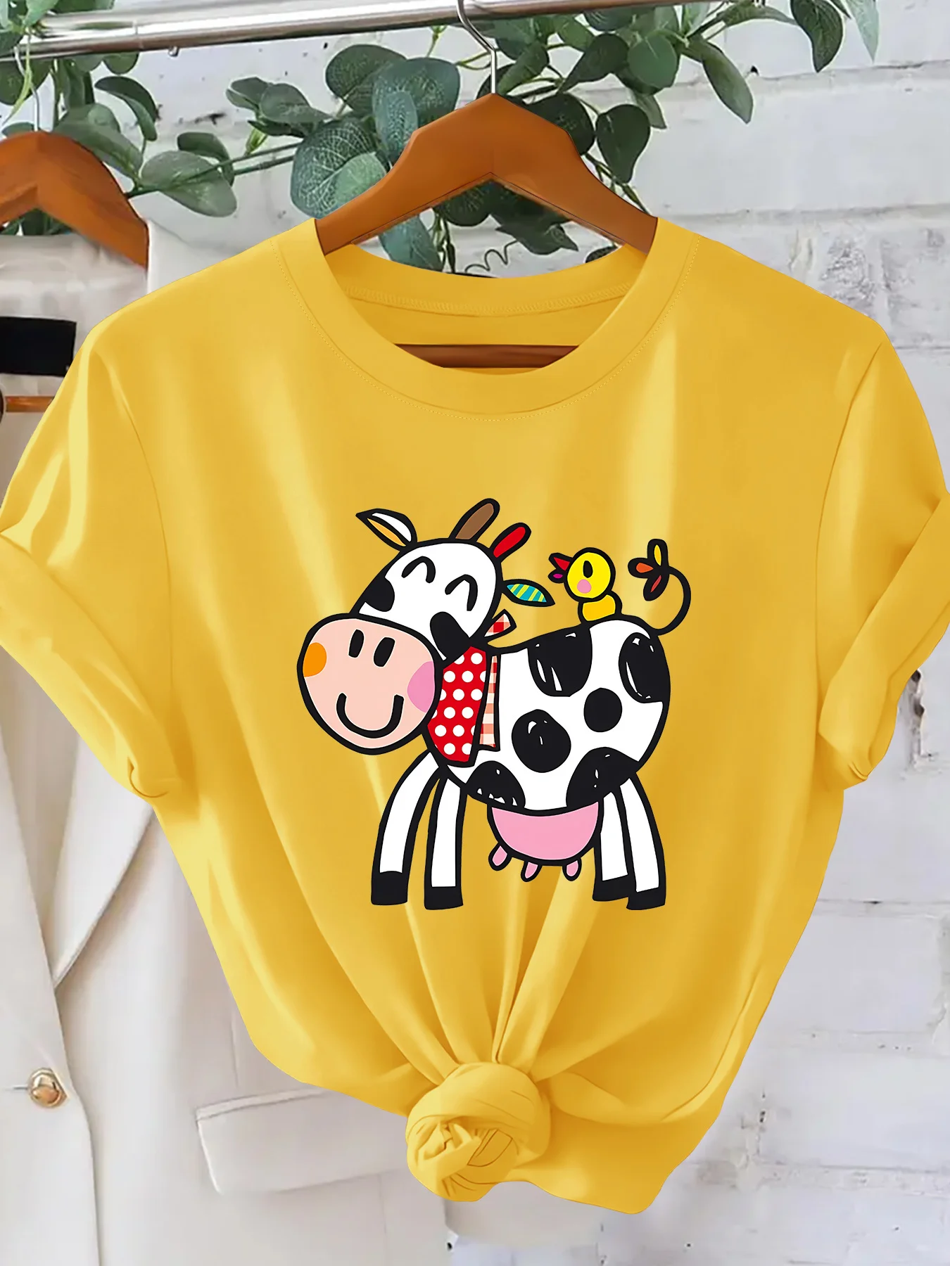 Smiling Cow and Bird Cartoon Printed Women's T-shirt Healing Style Fun Round Neck Short Sleeve Casual Top Fashion Women's Top