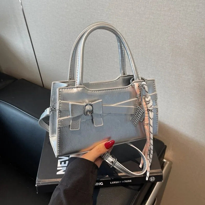 Elegant Leather Diaper Bag Ladies Classic Designer Paris Style Fashionable Commuter Shoulder Bag For Party
