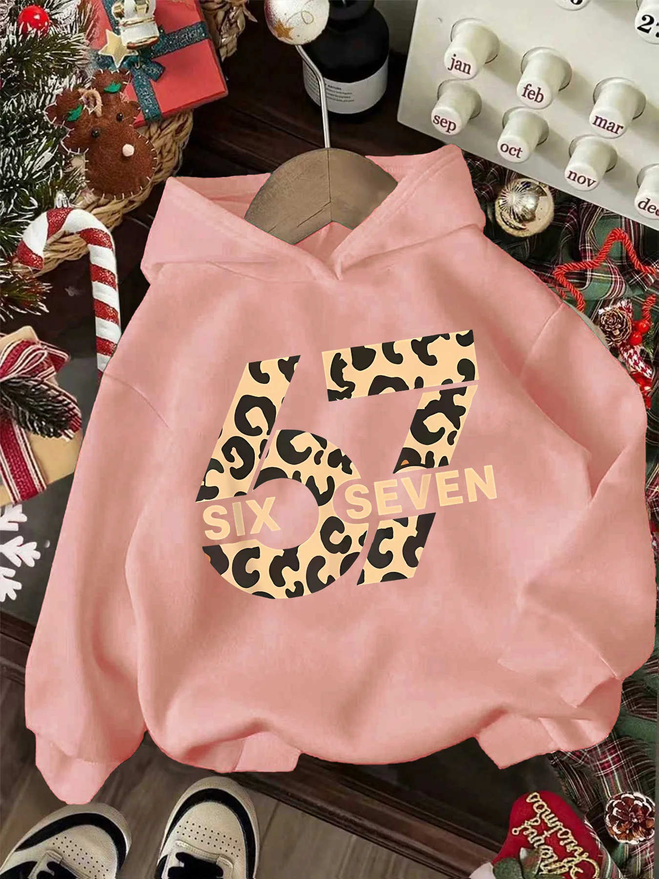 Girls' Autumn/Winter Fashionable Casual Hooded Sweatshirt with Creative Number 67 Letter Christmas Series Comfortable and Trendy