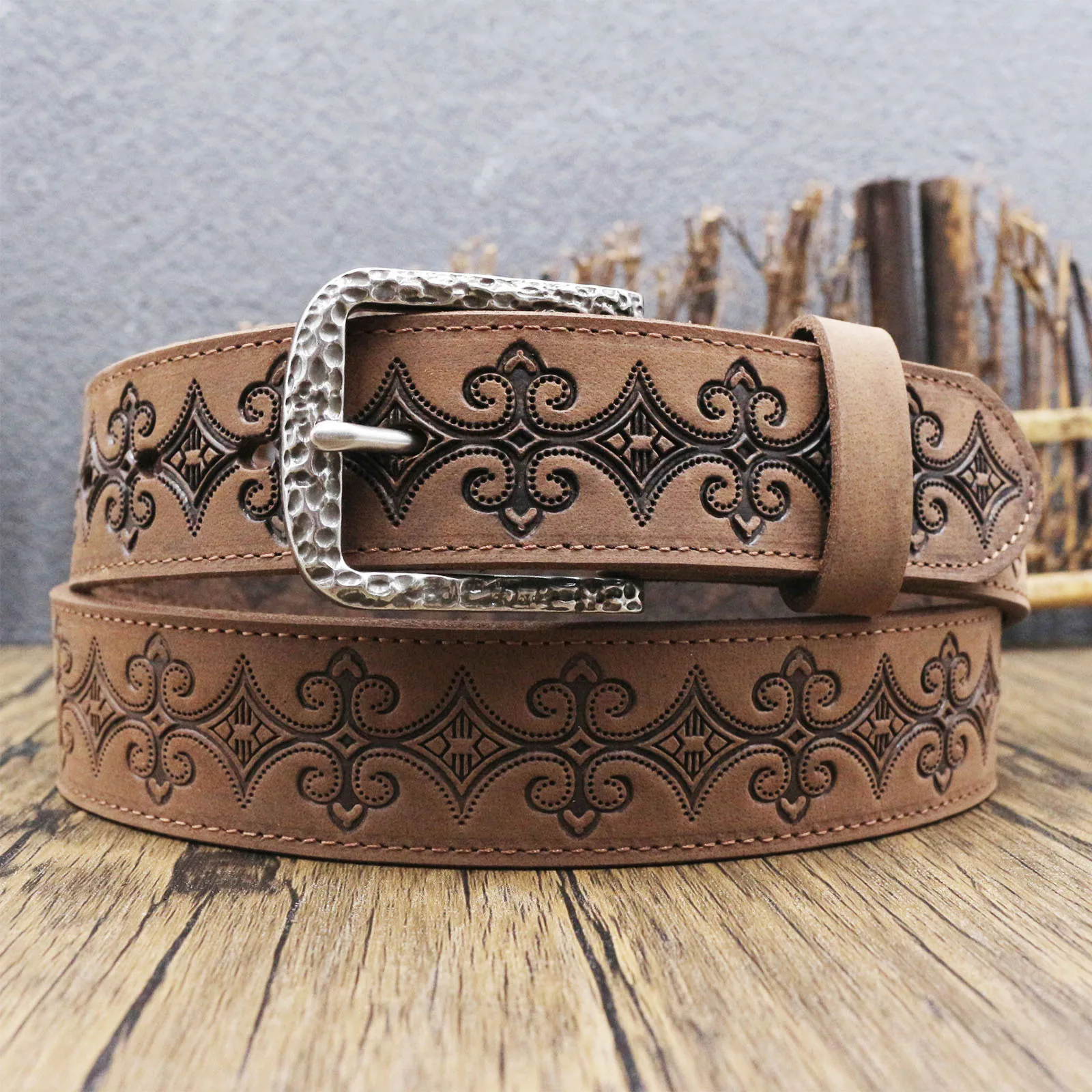 Men Western Crazy Horse Cowhide Belt Top Grain Material Hand‑Pressed Carved Details Distressed Vintage Tone Robust Pin Buckle