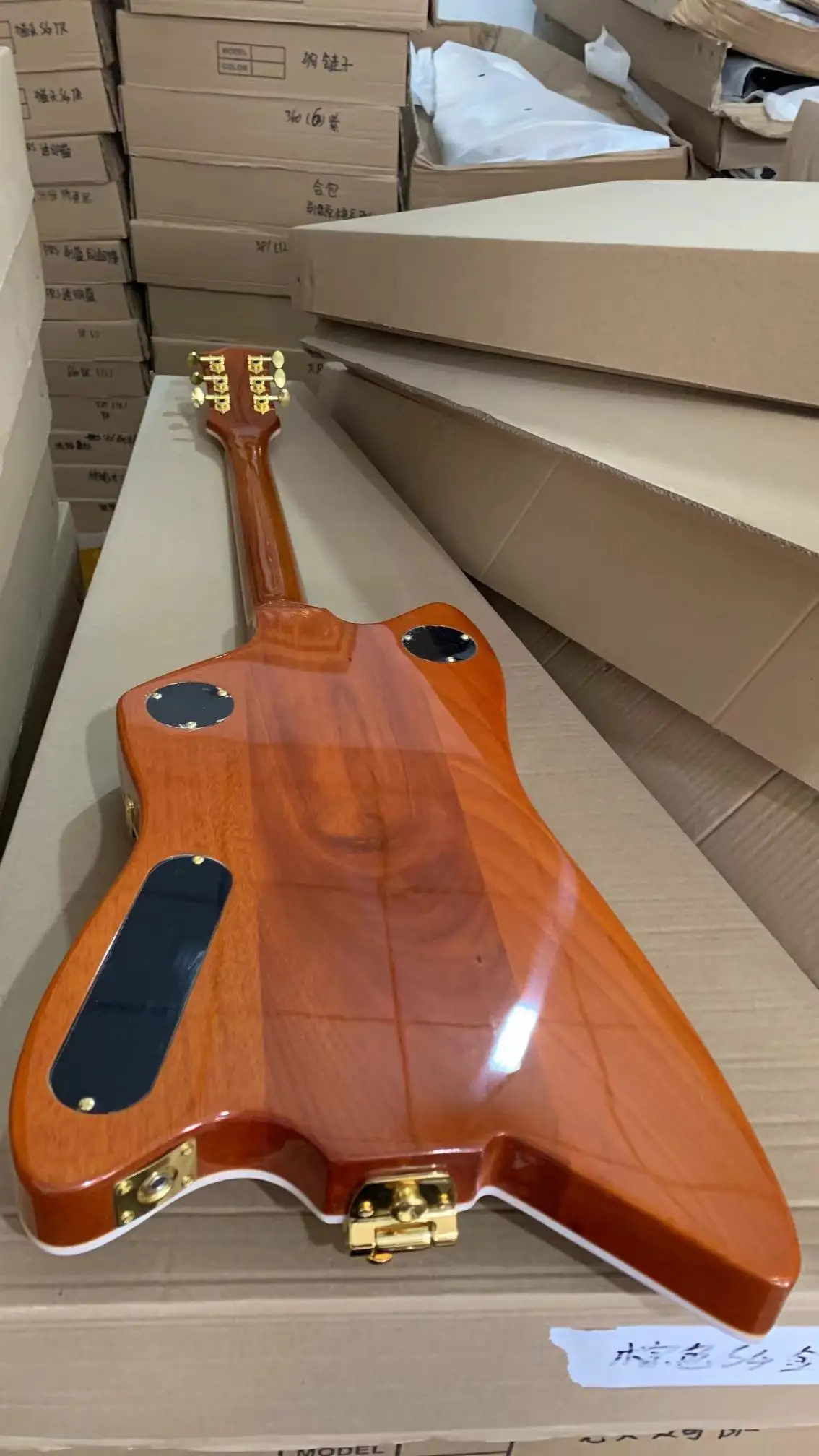 Factory direct inventory 6 string jazz electric guitar, transparent yellow body, golden jazz rocker bridge, free shipping