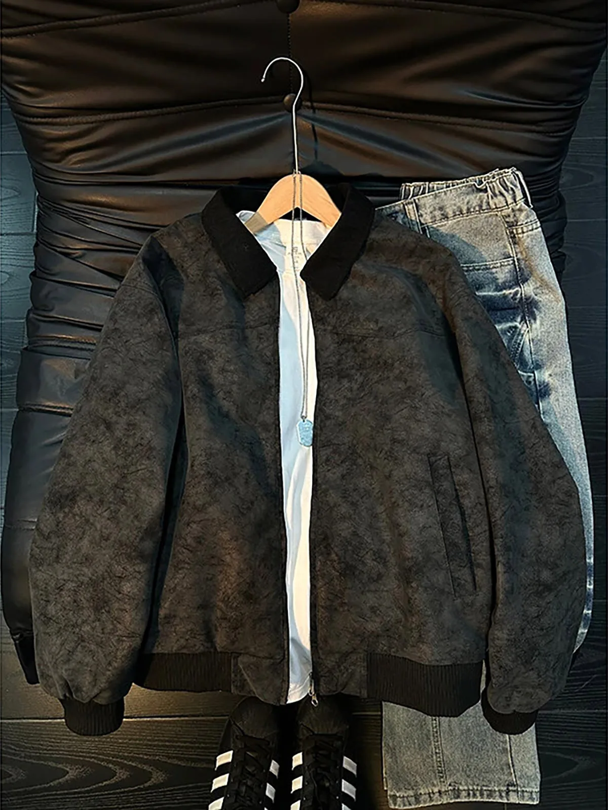 American Style Workwear Jacket Men's Baseball Style Dyed in the Fabric Short Coat Collar PU Leather Jacket with Dark Pattern