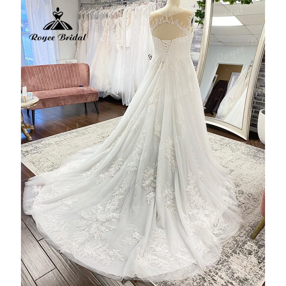 Chic Sleeveless Lace Appliques Wedding Gown for Bride 2024 Backless Wedding Dress Sweep Train Lace Up Back robe de réception de