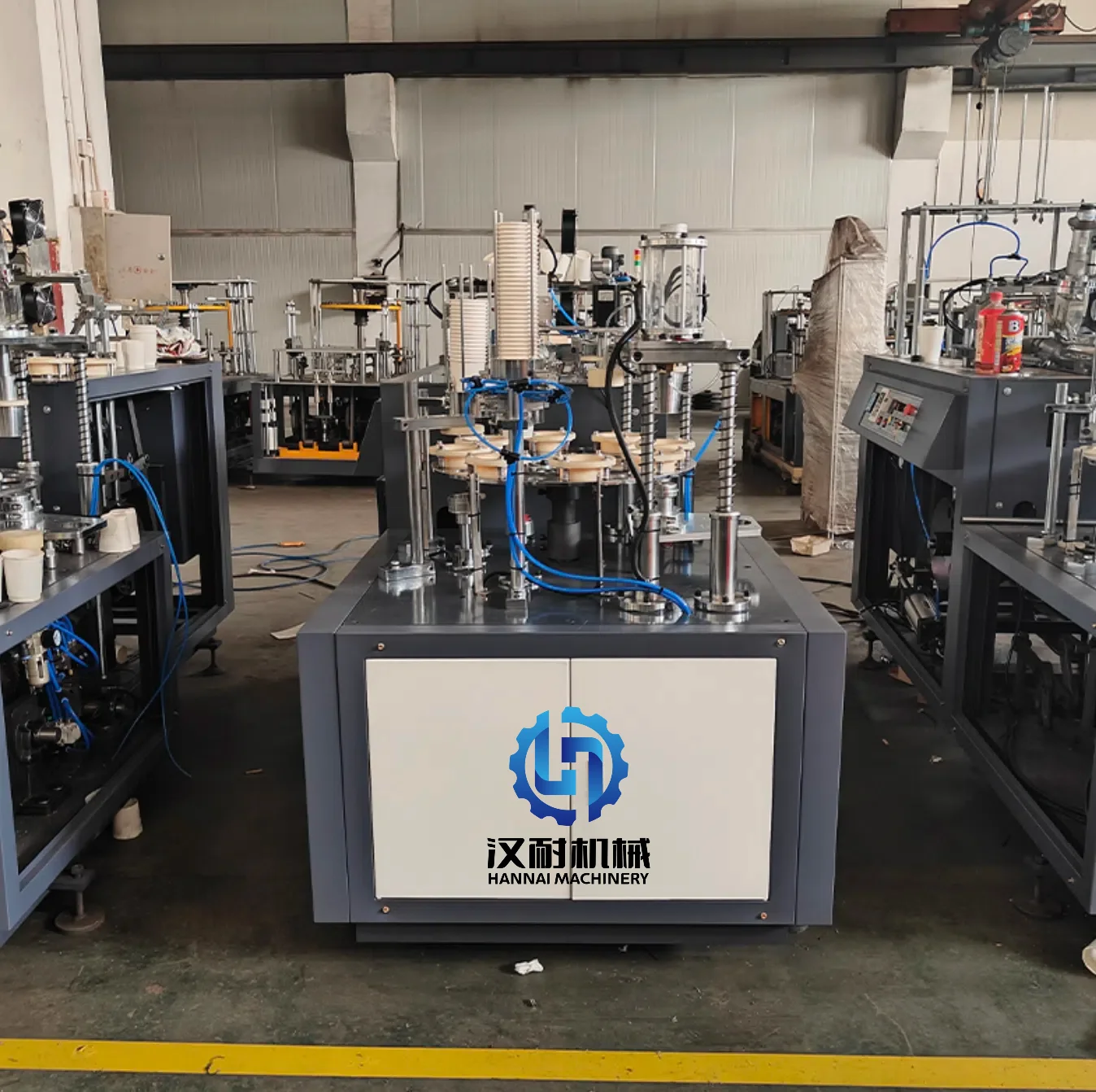 آلة تصنيع الأكواب الورقية عالية الجودة بسعر منخفض آلة صنع زجاجات الأكواب الورقية للاستعمال مرة واحدة للبيع 2025 الأكثر مبيعًا