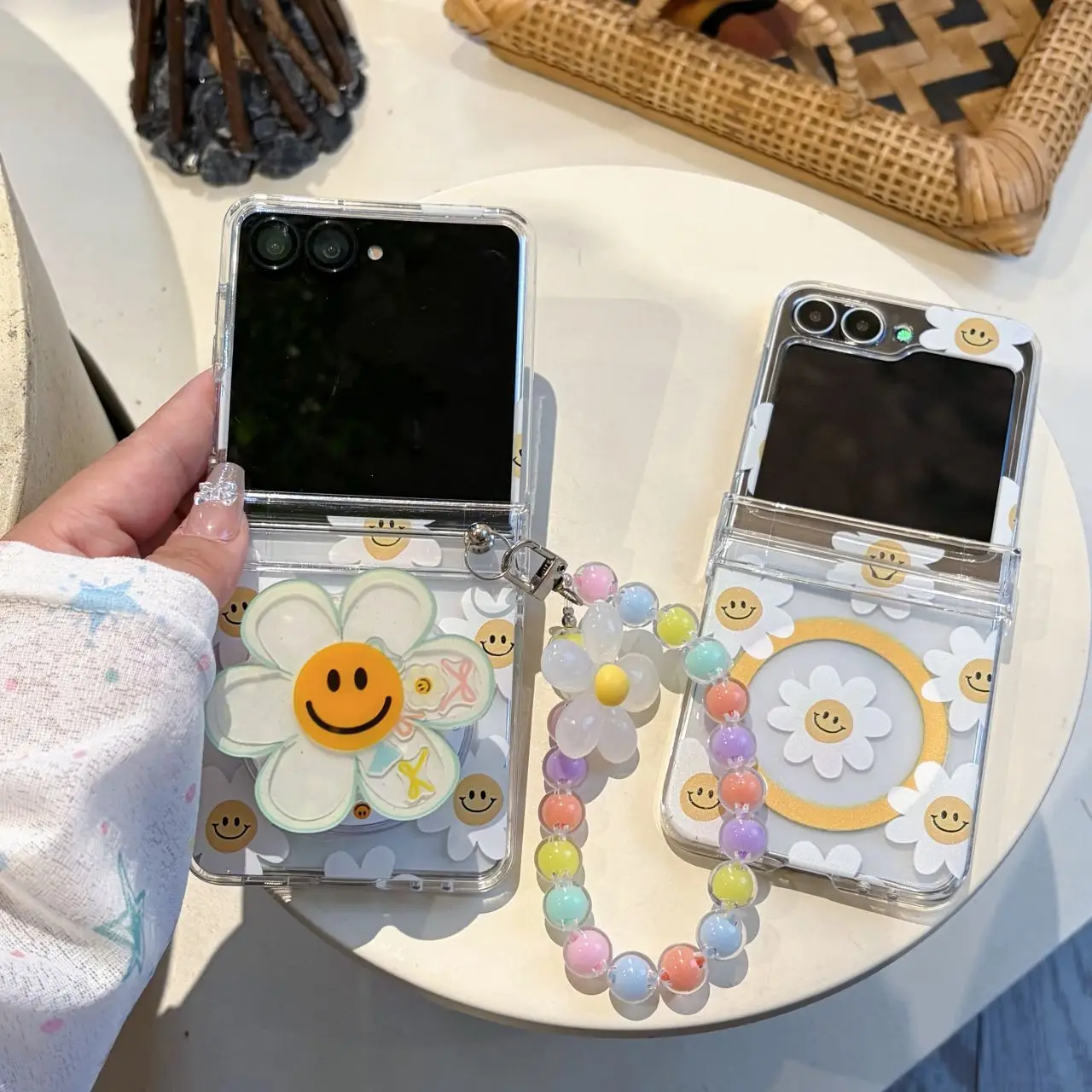Smiling Sun Flower Magnetic for Samsung Galaxy Z Flip 8 7 6 5 Protective Back Cover for ZFlip8 ZFlip6 ZFlip7 Case Shell