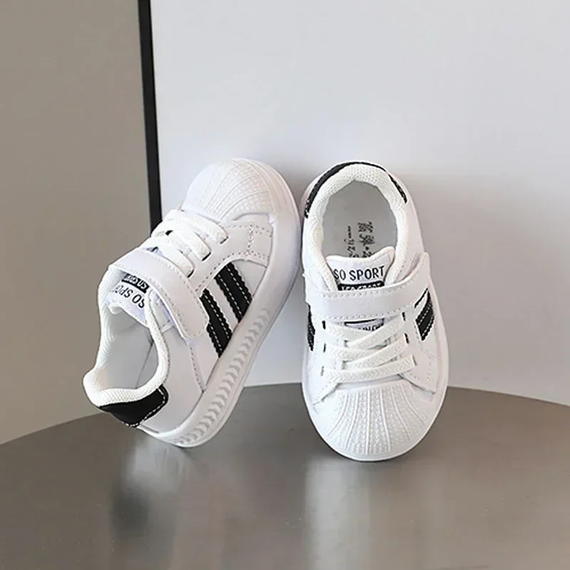 Childrens White Sneakers Toddlers Girls Boys Leather Upper Anti Slip Breathable Casual Board Shoes Kids 2-6Y Toddler Flats Shoes