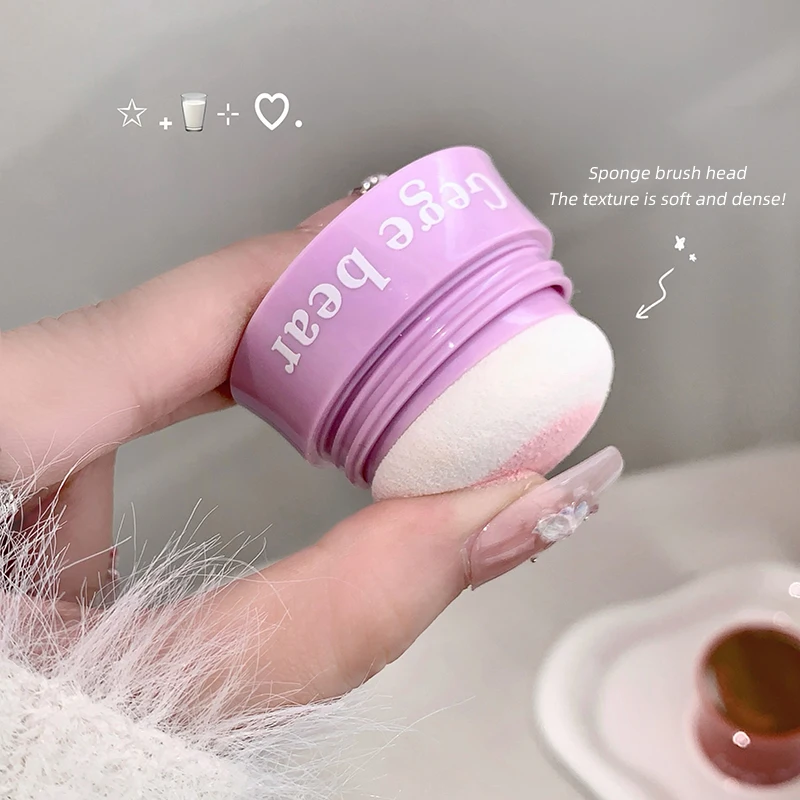 مسحوق أحمر الخدود غير اللامع من جيج بير، لمسة نهائية طبيعية، يدوم طويلاً مع تشبع منخفض، مرآة مدمجة للتطبيقات واللمس