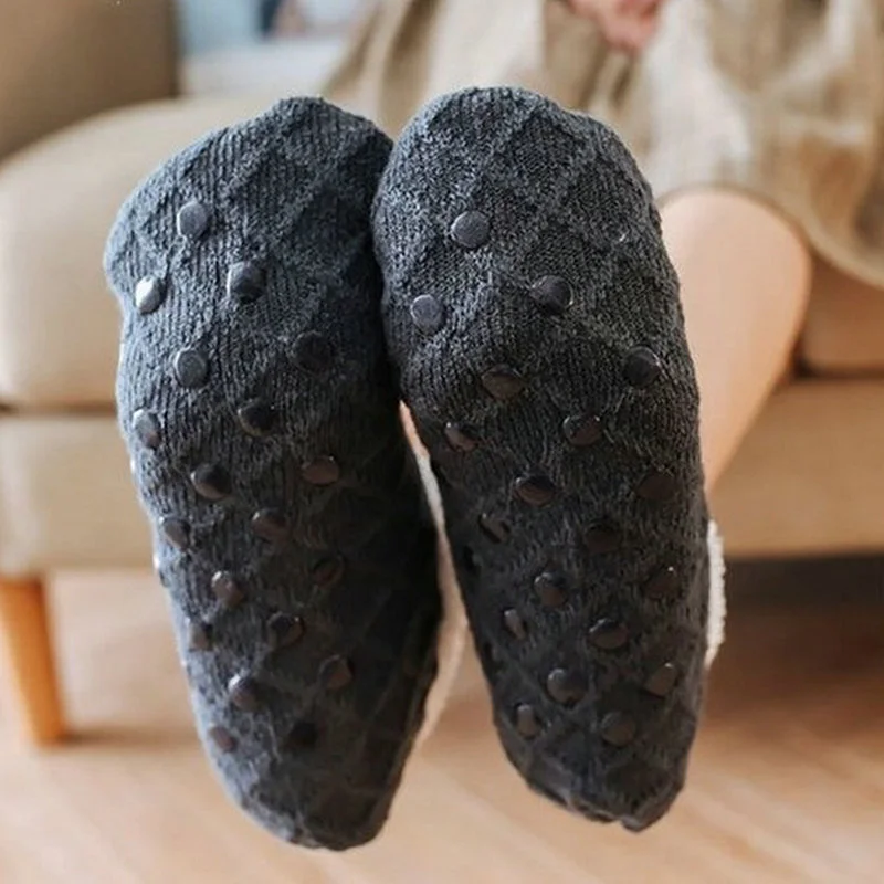 Zapatillas de suelo de felpa para mujer, calcetines cálidos para el hogar, pantuflas suaves de felpa, calcetín con pegamento inferior para adultos,