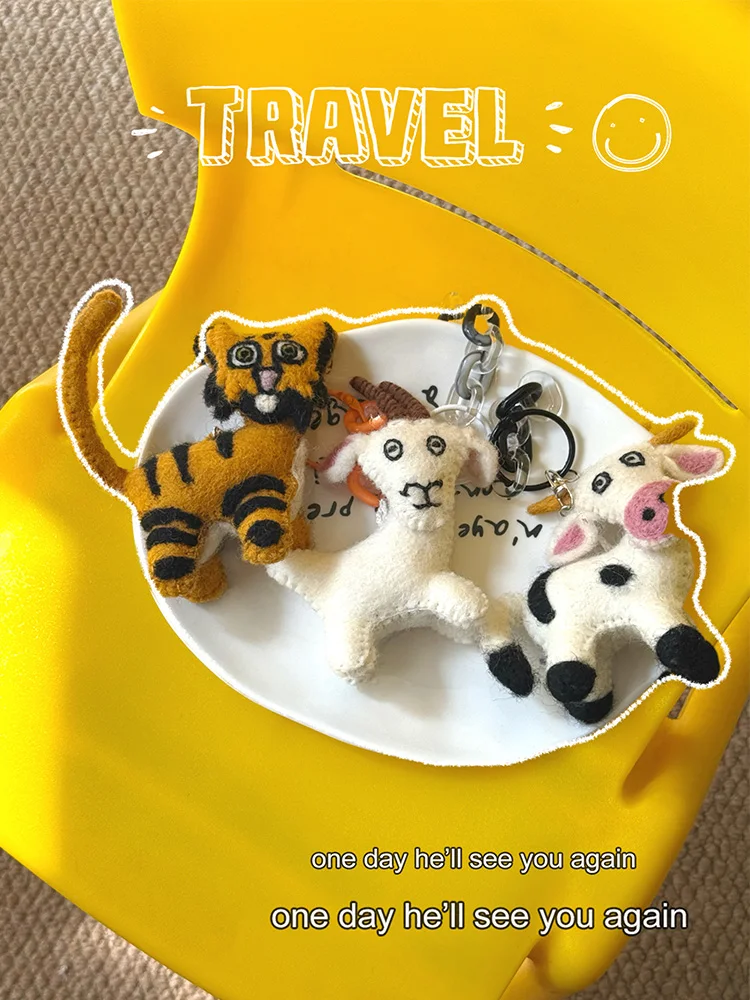 Handmade Wool Felt Keychain Cute Cow Tiger Sheep Bag Charm Ins Style Plush Hanging Decoration Crossbody Bag Accessories Key H...