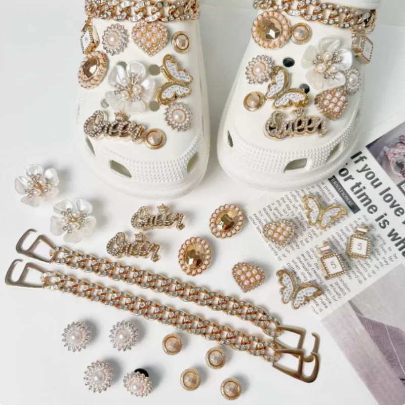 New Arrival Detachable Butterfly Chain Shoe Accessories Set for Clog Shoes Luxury Feel Flower Shoe Decorations Perfect Gift