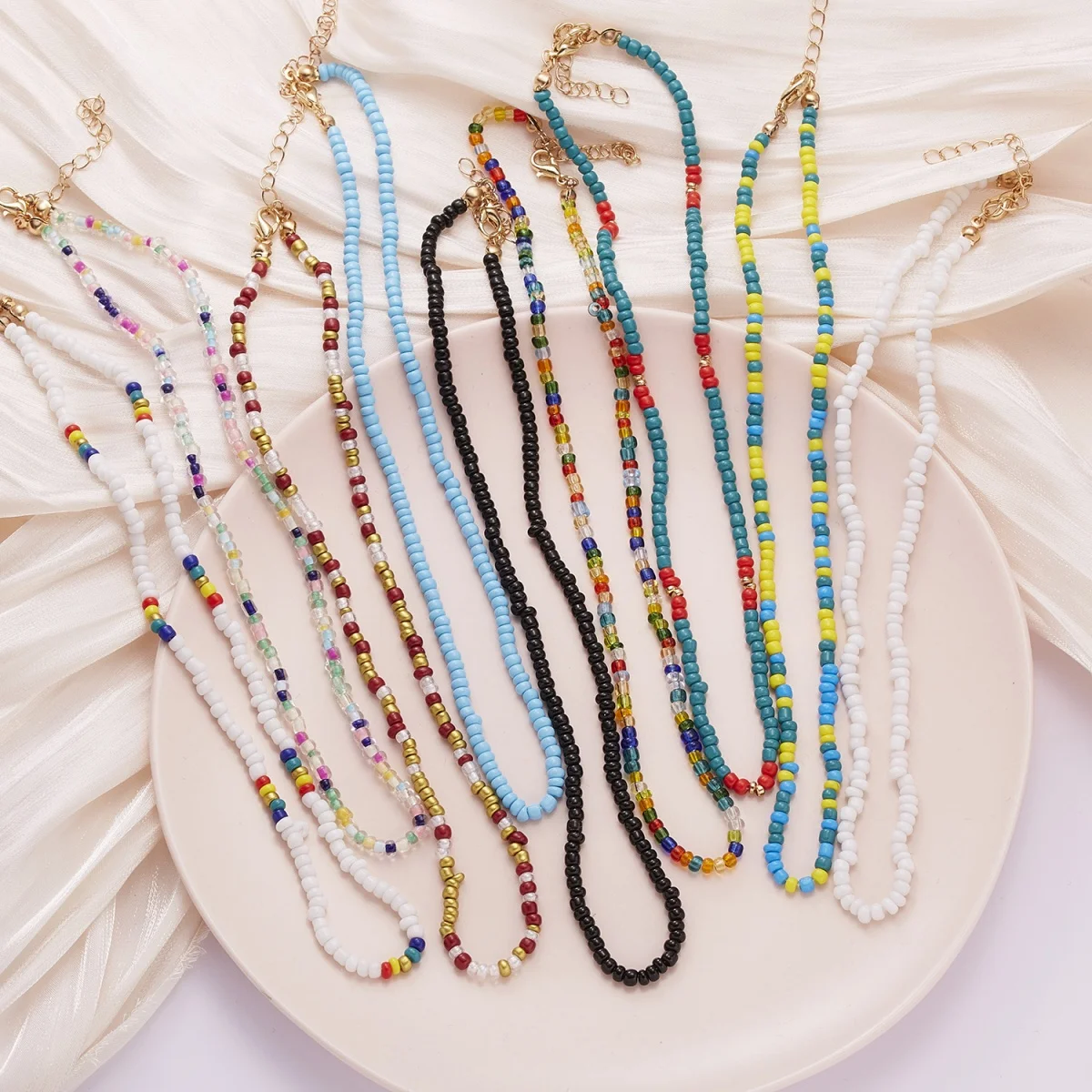Bohemian Colorful Rice Beads Necklace For Women Men Fashion Handmade Little Resin Bead Clavicle Chain Choker Stackable Jewelry