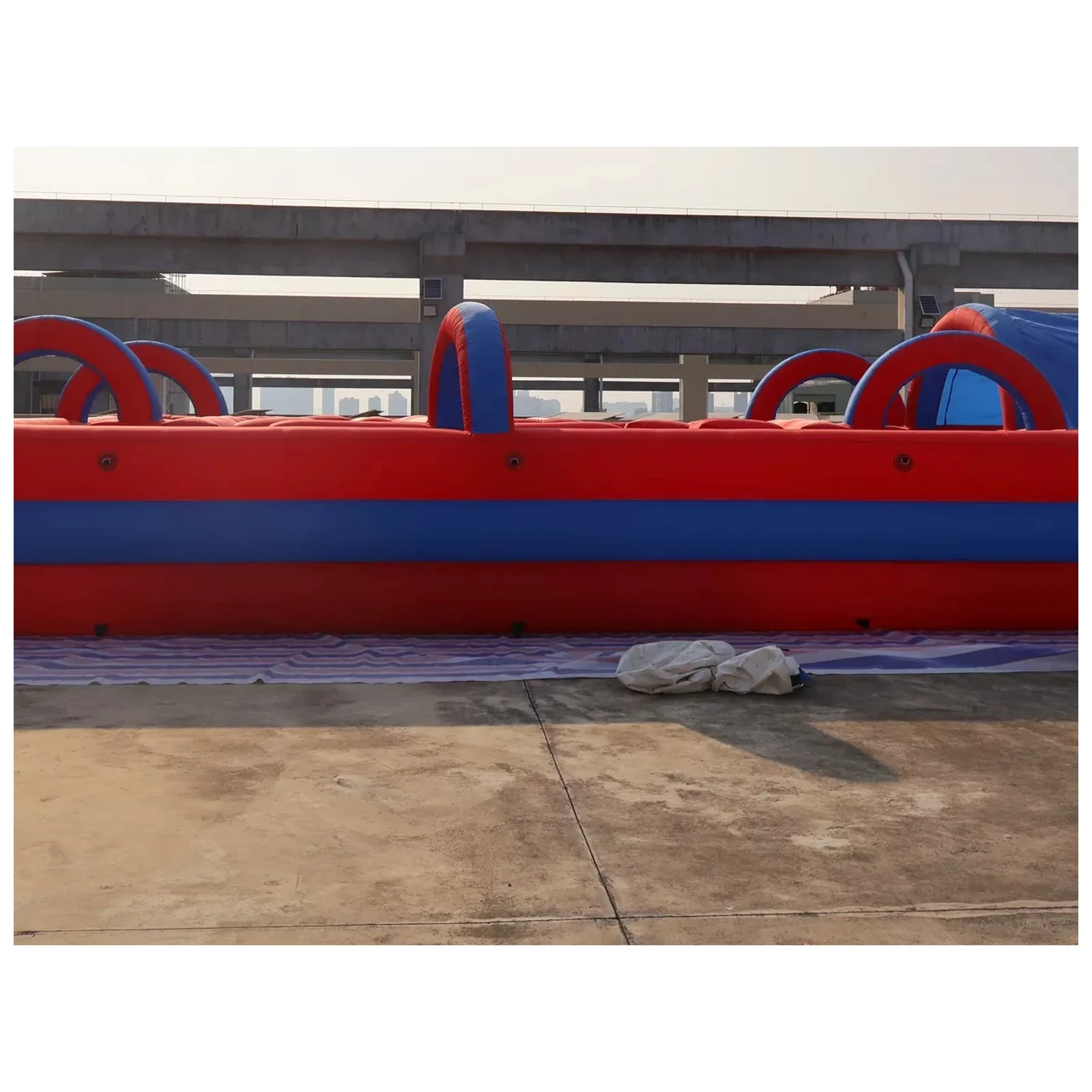 Commercial Red Blue Arched Inflatable Maze 9x9x2.5m Open Top Events Rentals