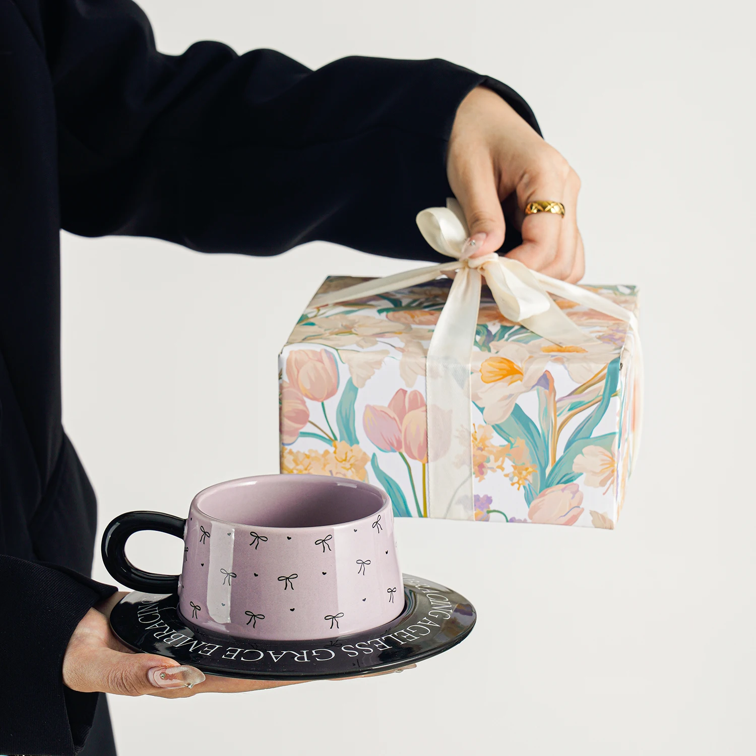 

Женская подарочная чашка на день рождения, чашка с бантом, элитная изысканная кофейная чашка, набор тарелок, свадебный подарок подружке невесты, чашки для воды