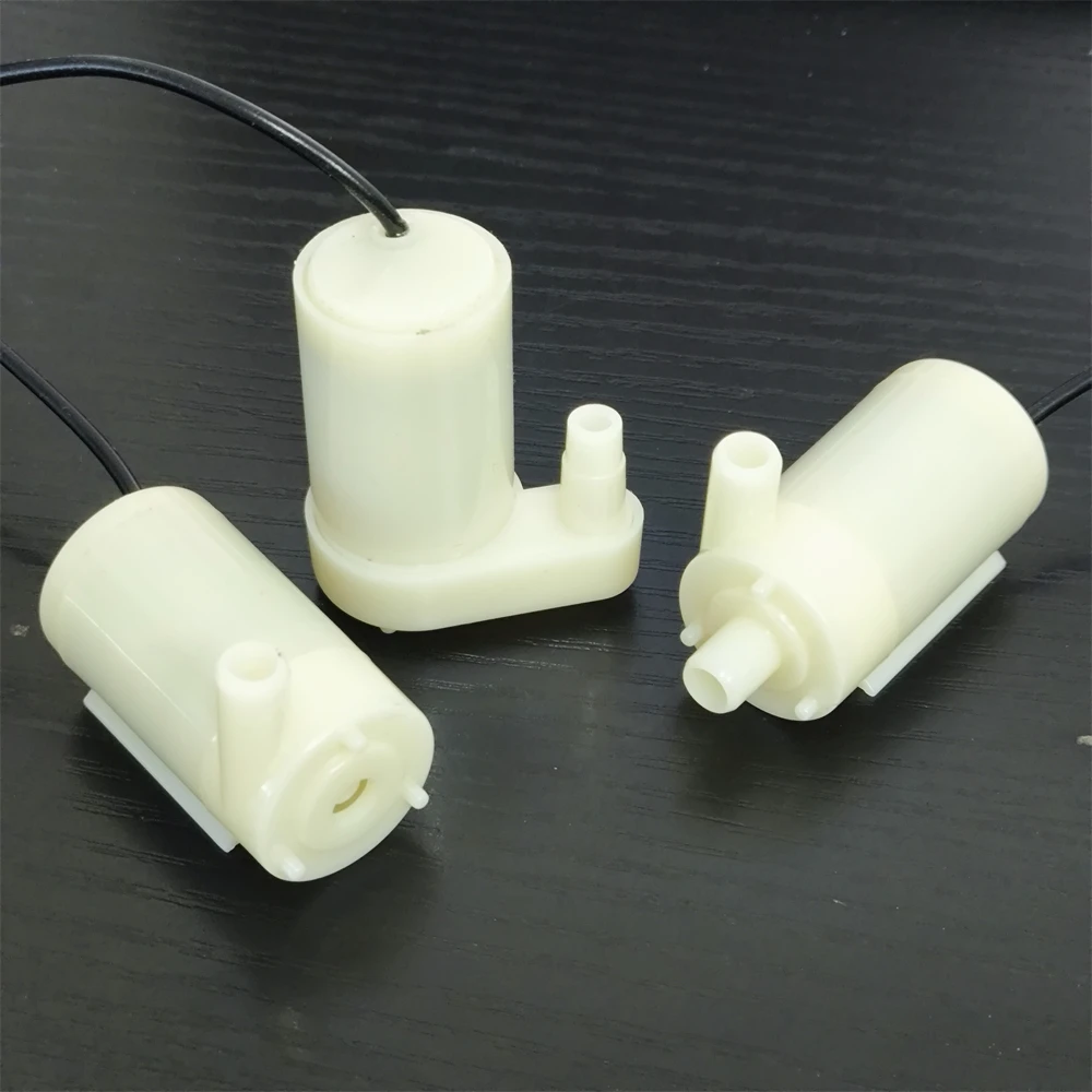3-4.5V Micro Submersible Amphibious DC Motor Water Pump 80-100L/H Aquarium Water Landscape Layout Accessories
