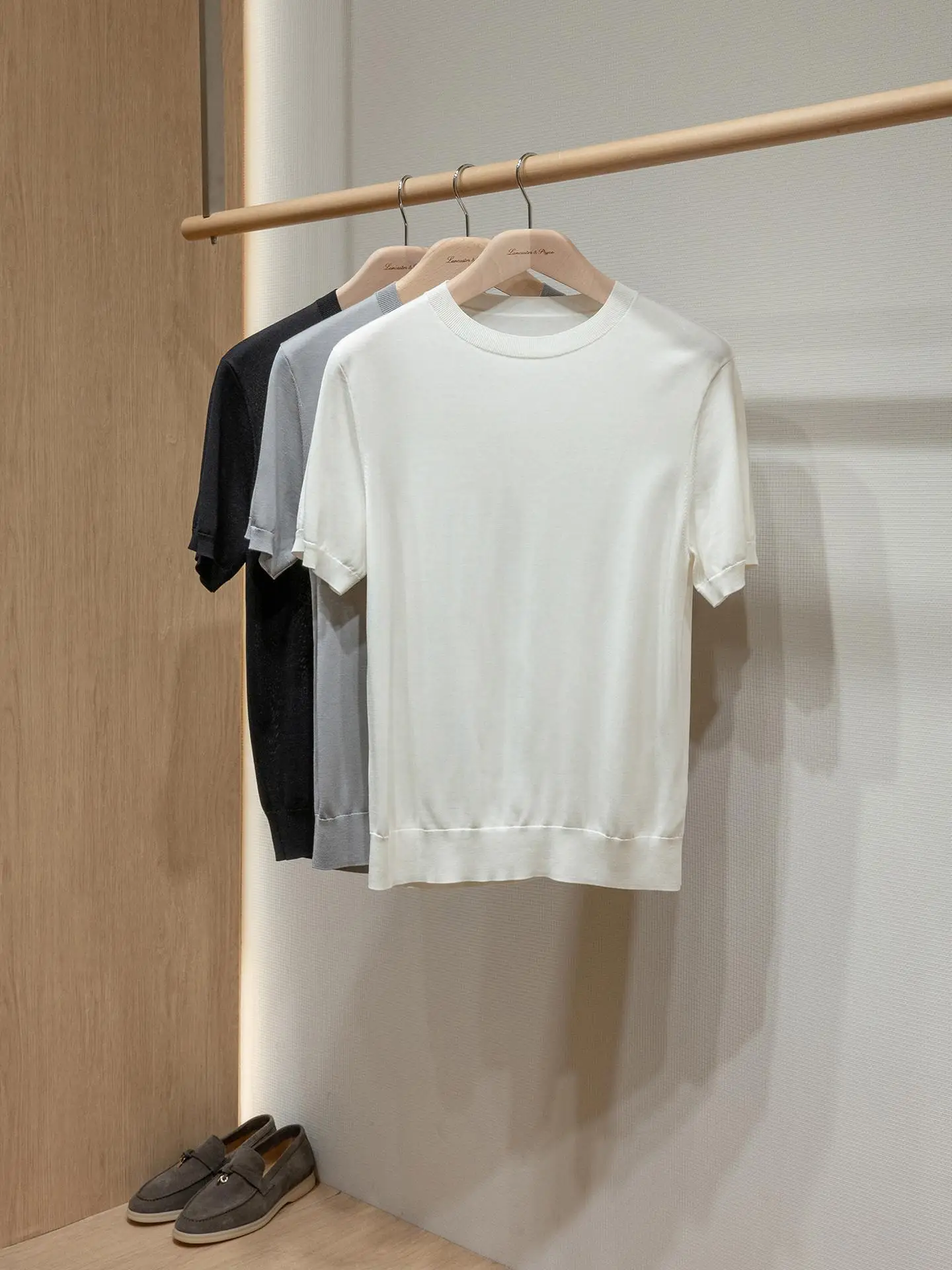 Ice silk men's short sleeved round neck T-shirt versatile fashion solid color comfortable