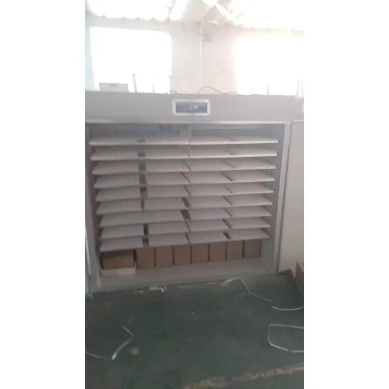 ماكينة تفريخ دجاج الدواجن الأوتوماتيكية 5280 دجاج يعمل بالطاقة الشمسية أو الكهربائية S