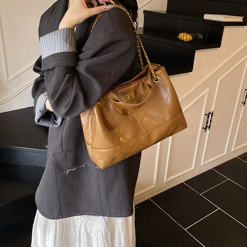 클래식 디자인 여성 체인 스트랩 숄더백, 고품질 여성 핸드백, 우아하고 독특한 스타일의 크로스바디 백