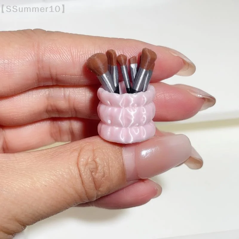 

【SSummer10】1/12 Dollhouse Miniature Makeup Brush Pen Holder Set - Simulation Ornament Scene Decoration for Doll Accessories【SS】