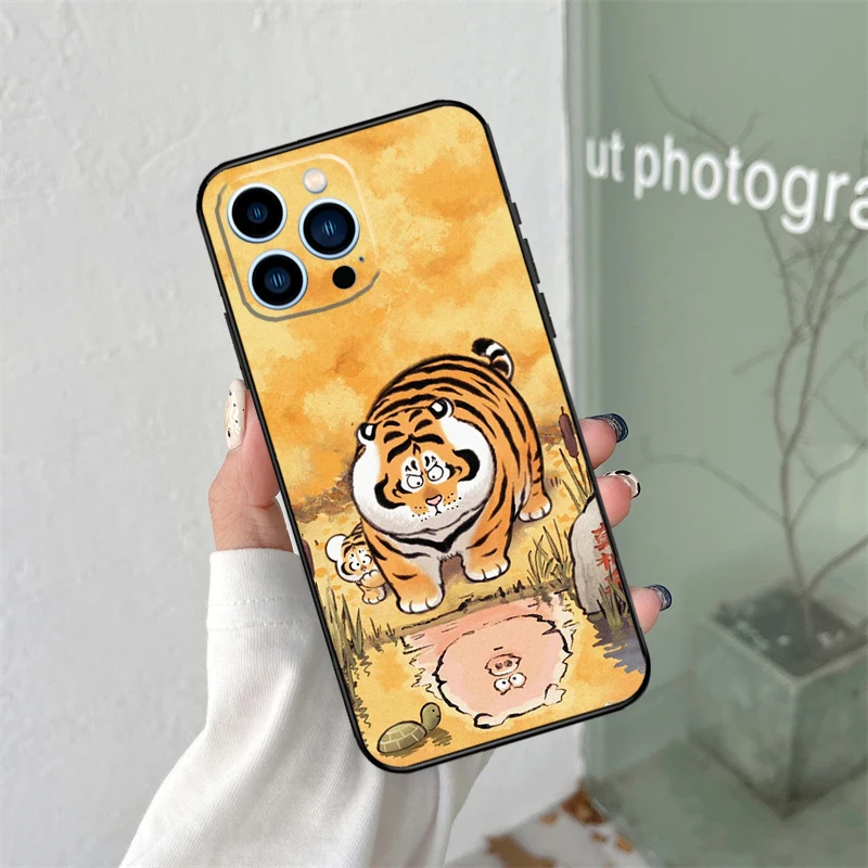 Funda blanda de silicona con diseño de tigre gordo de dibujos animados para iPhone 17 Air 11 15 16 14 Pro Max 12 13 Mini 16 Plus 16e