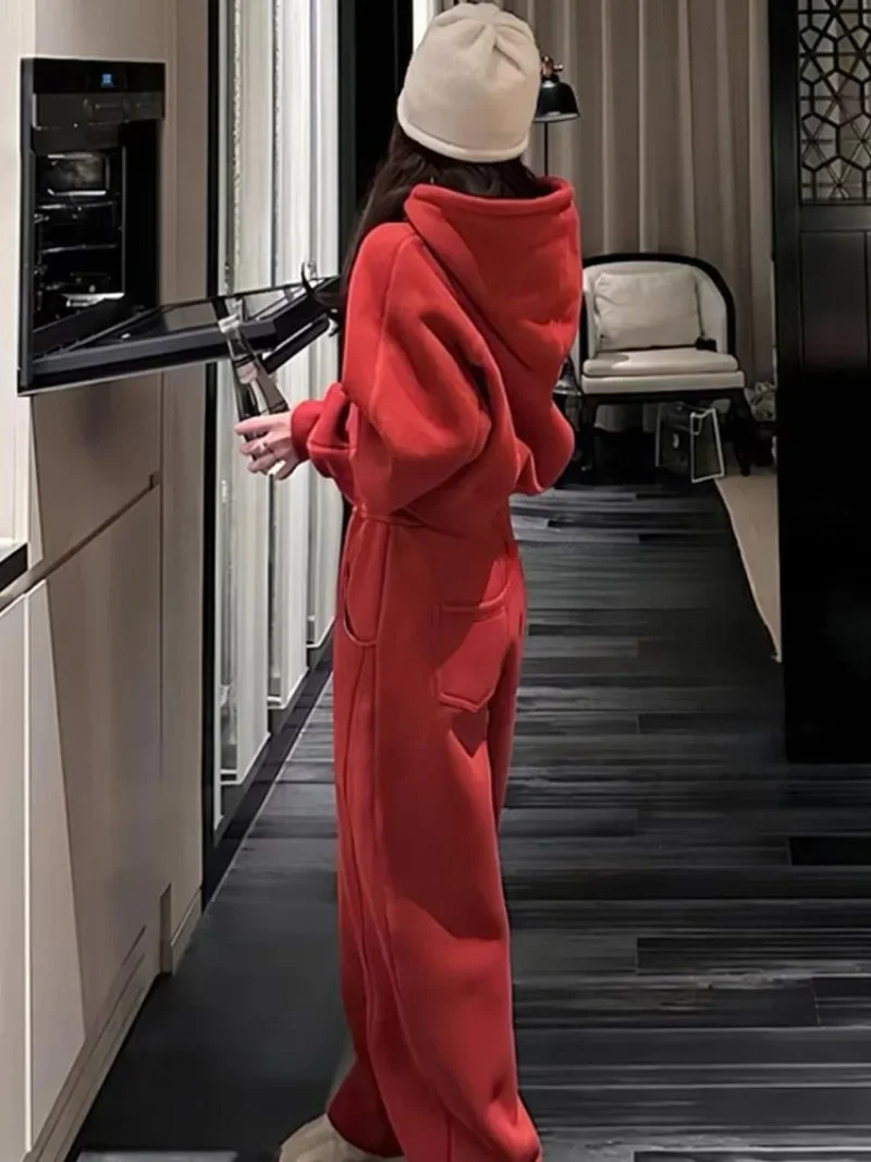 

Christmas Edition Red Velvet Tracksuit 2-Piece Set Winter Hoodie & Jogger Pants Festive Outfit Casual Sportswear Christmas