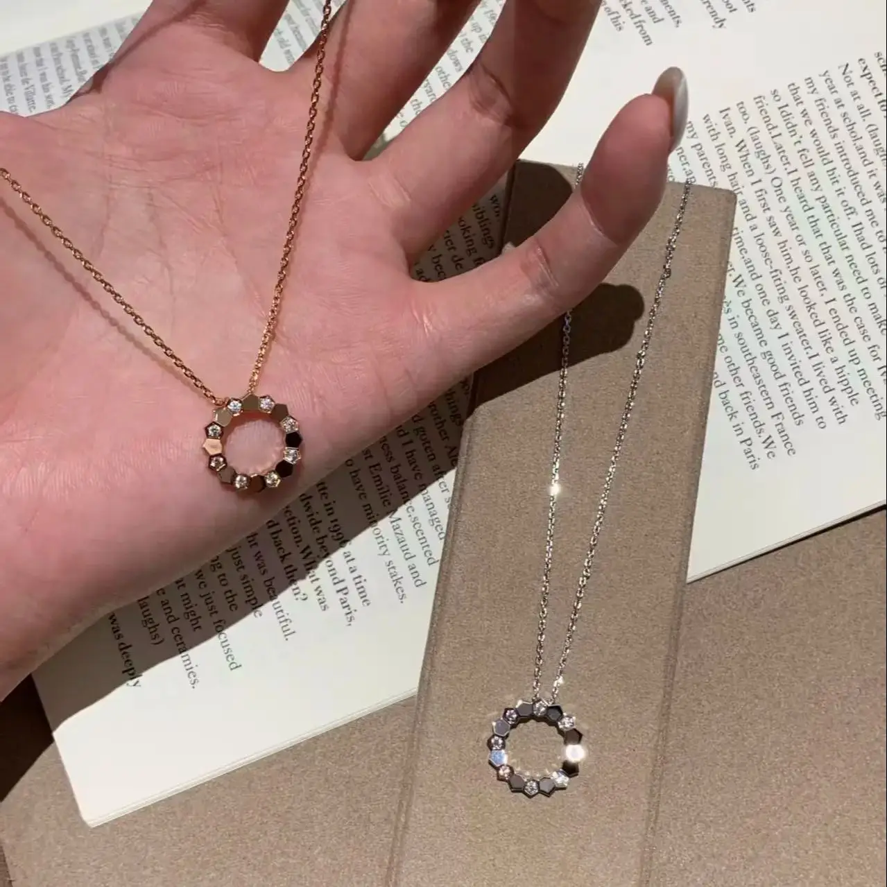 

Популярные новые модели 2026 года: Женское ожерелье с подвеской в виде сот, модное, роскошное, элитное, изысканный подарок на День святого Валентина и годовщину.