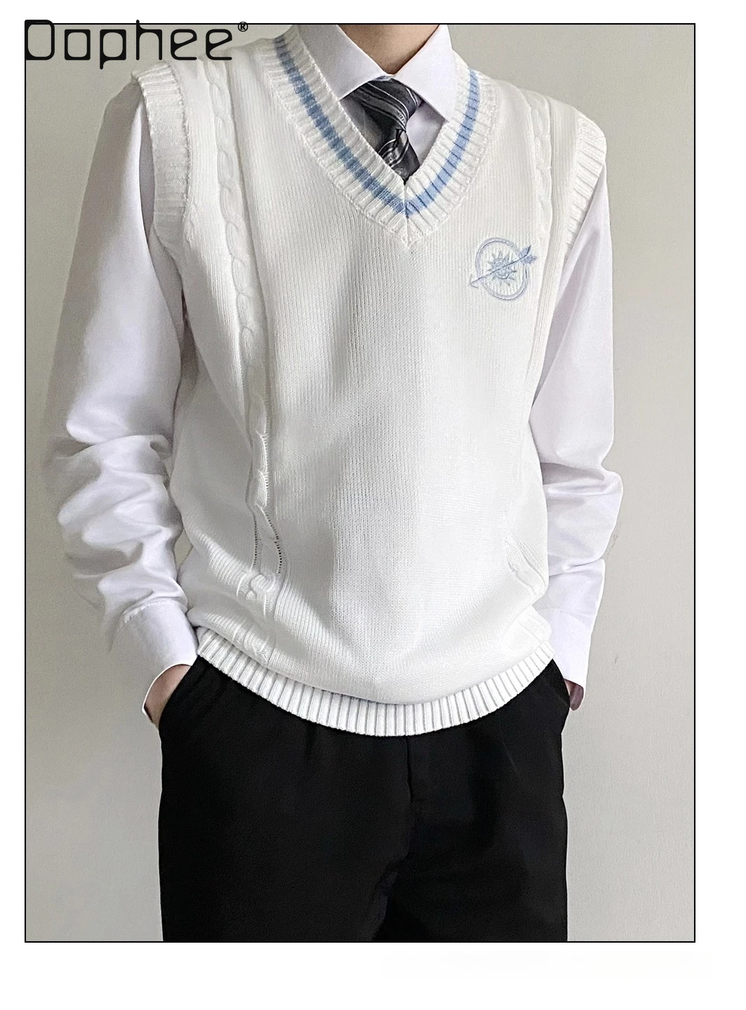 2025 Spring and Autumn New Japanese Style Men's Uniform V-neck Knitted Color-blocking College British Style White Loose Vest