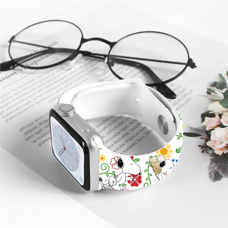 MINISO Snoopy cinturino in silicone stampato per Apple Watch 10 9 8 7 cinturino sostituibile per iWatch 49mm 46mm 44mm 40mm cinturino
