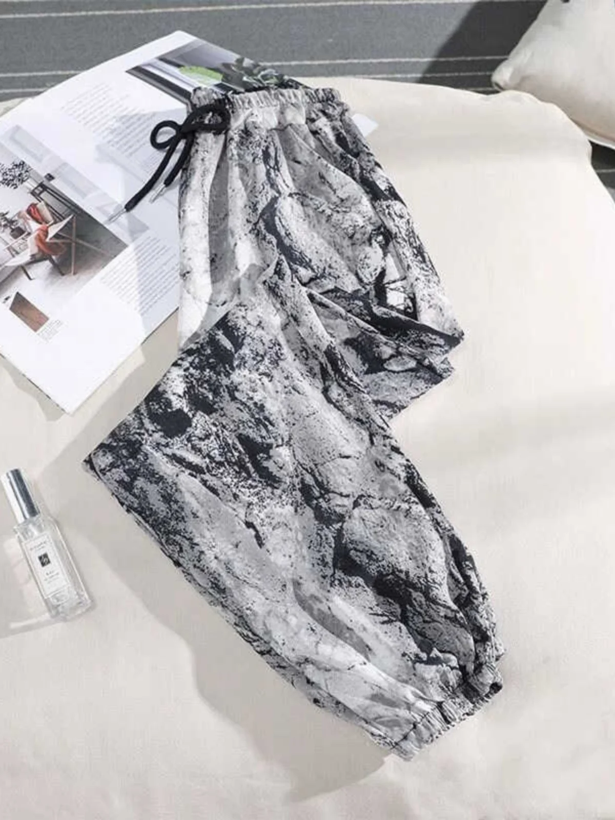 Ice Silk Water-Media Print Chiffon Lantern Pants Women Summer Thin Loose Wide Leg Cuffed Mosquito-Resistant Harlan Nine-Piece...