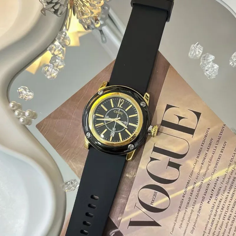 ساعة نسائية عصرية جديدة ذات قرص كبير على الطراز الأوروبي مع حزام سيليكون وحركة كوارتز وساعة للطلاب وإكسسوارات نسائية.