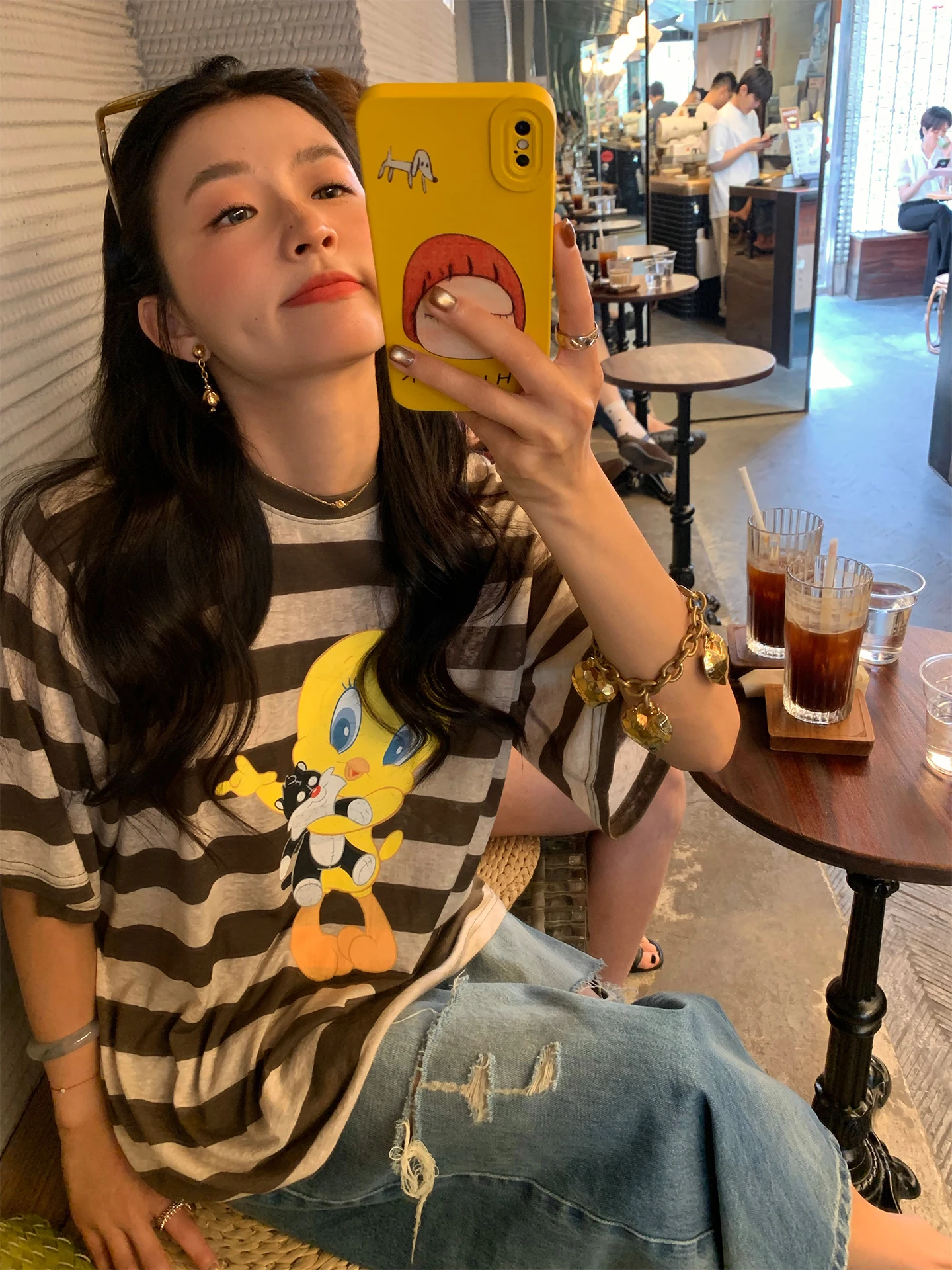 

Летняя женская футболка из ледяного шелка с коротким рукавом, свободного кроя, с принтом, повседневный топ, летний OOTD, креативный полосатый узор, круглый вырез, вязаная