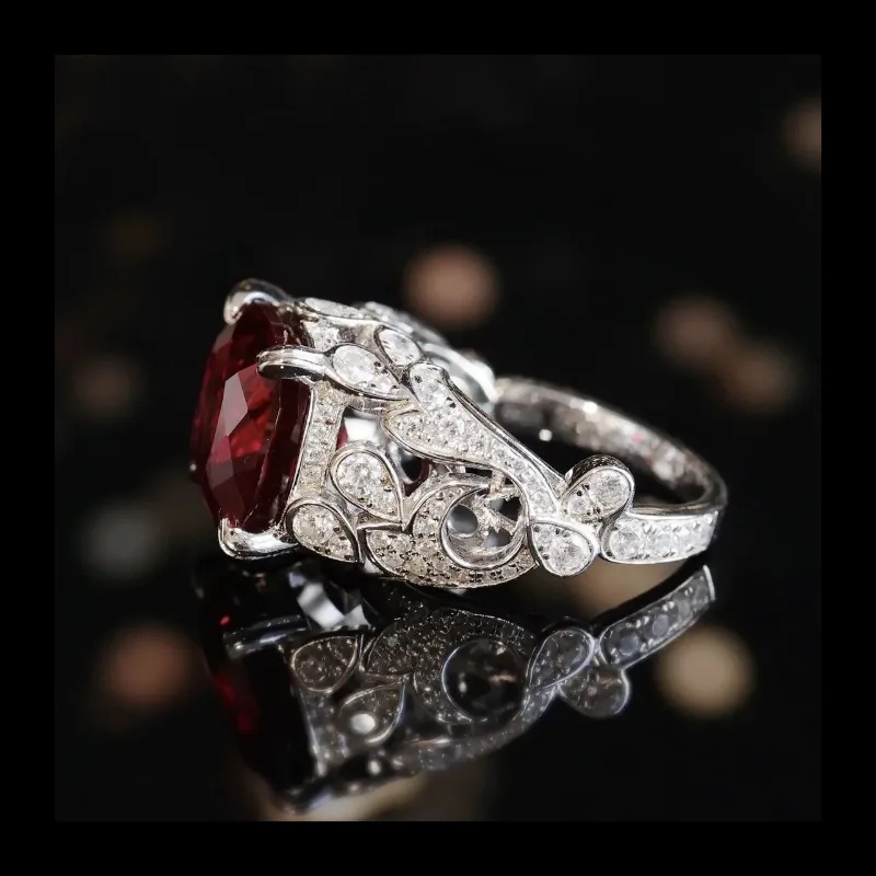 يوصي Xiaohongshu مائة طيور Chaofeng قلادة قلادة، سوبر فلاش عالية الكربون أقراط الماس، افتتاح الكنز اللون