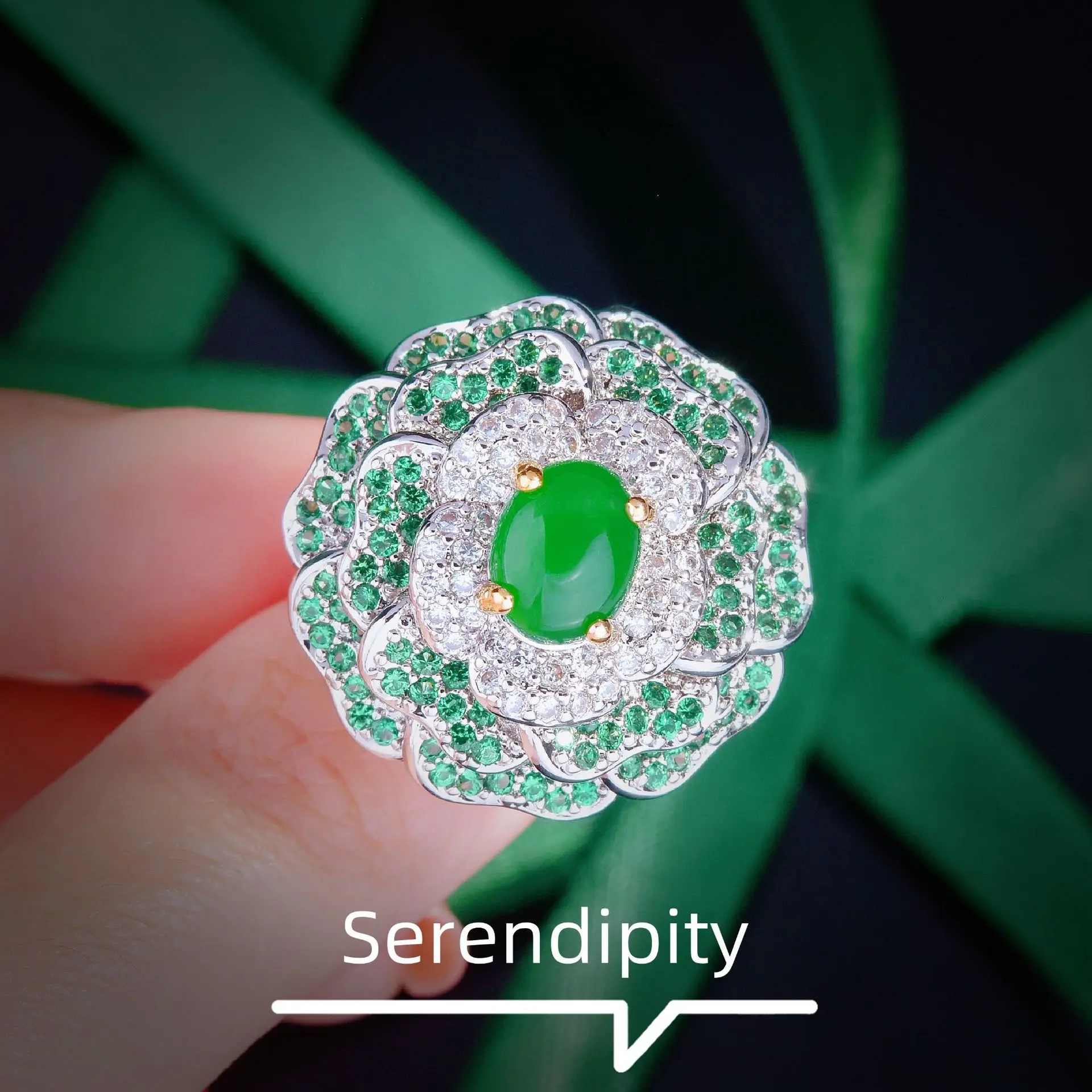 Fashion Retro Micro Inlay Zircon Imitated Emerald Green Chalcedony Rings Flower Shape Ring Banquet Party Jewelry For Women