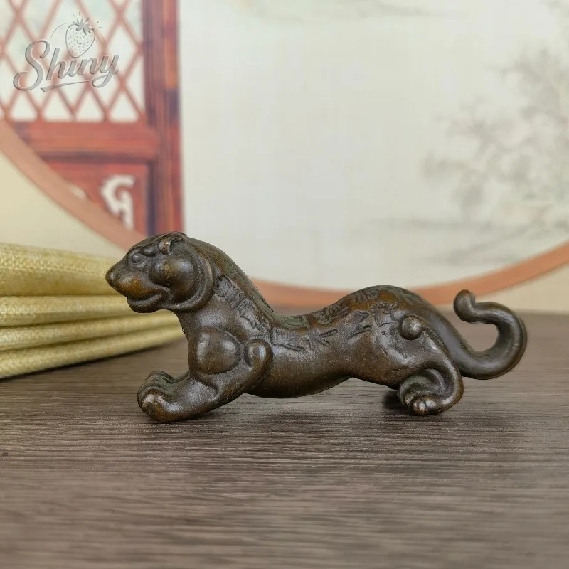 

Antique-style Bronze Artifact Qin Dynasty Tiger Token, Yangling Tiger Token Ornament, Military Token