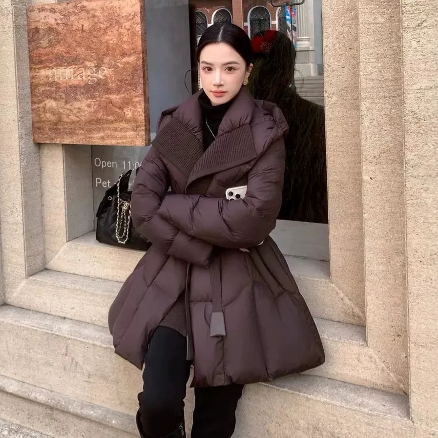 2026 Winter High Street New Women's Down Jacket Windproof Hooded Warm Strap Fashion Jacket