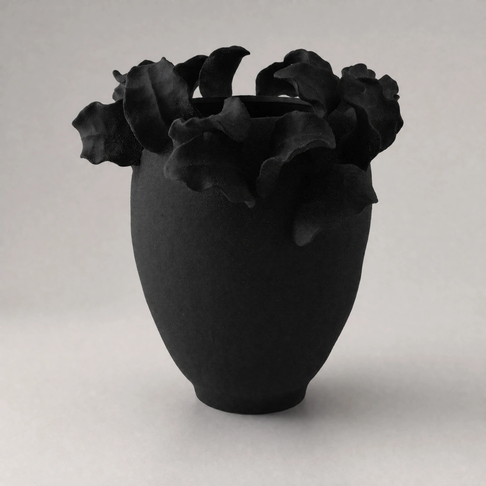 Vase with Ruffled Petal Rim Versatile Scalloped Rim Vase Textural Neutral for Contemporary Living Areas, Guesthouses