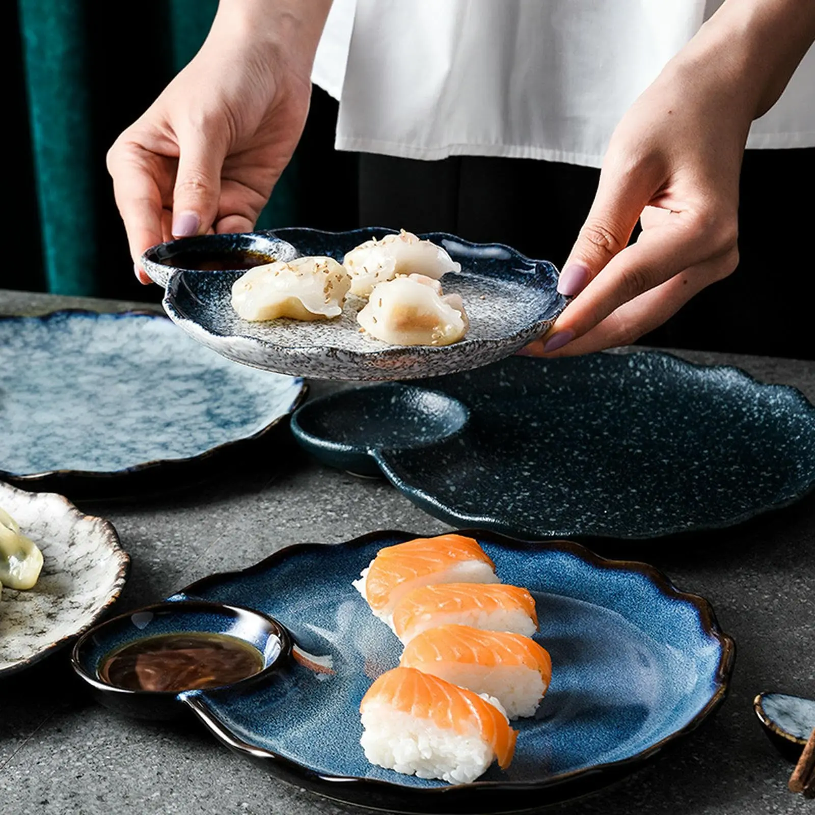 Ceramic Dumpling Plate With Vinegar Compartment Food Tray For Fries Shrimp Japanese Sashimi Sushi Separated Serving Dish
