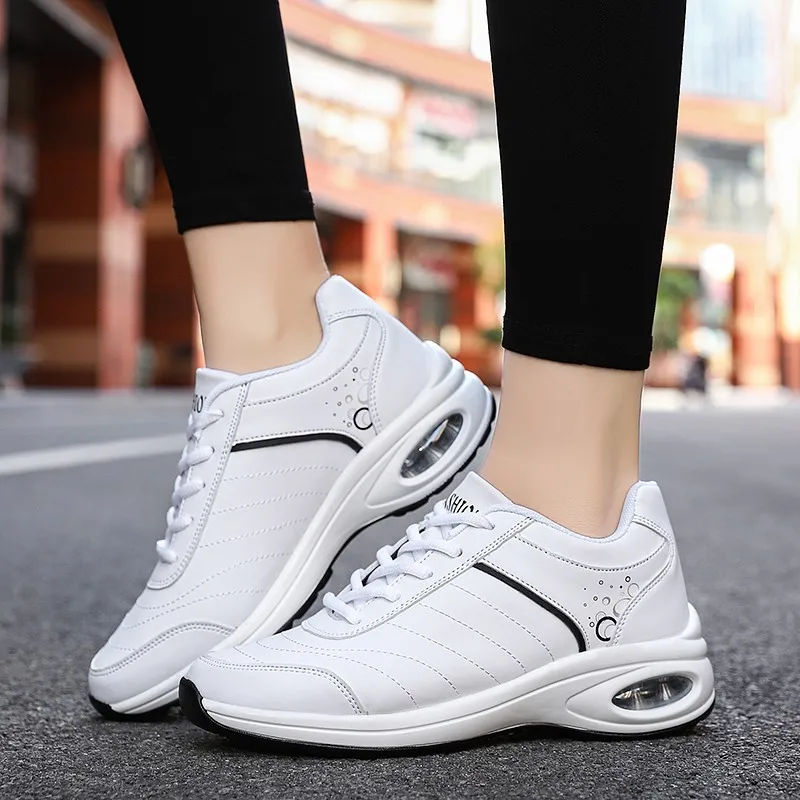 2023 Women Shoes Solid Color Mesh Sneakers Flat Ladies Shoes Breathable Lace-up Outdoor Women's Sneakers Plus Size Shoes Woman