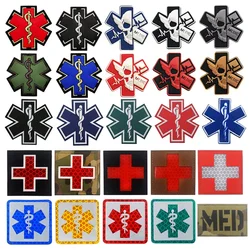 Toppe militari tattiche con teschio in PVC distintivi decorativi per ricamo croce medica riflettente EMT Ir paramedico