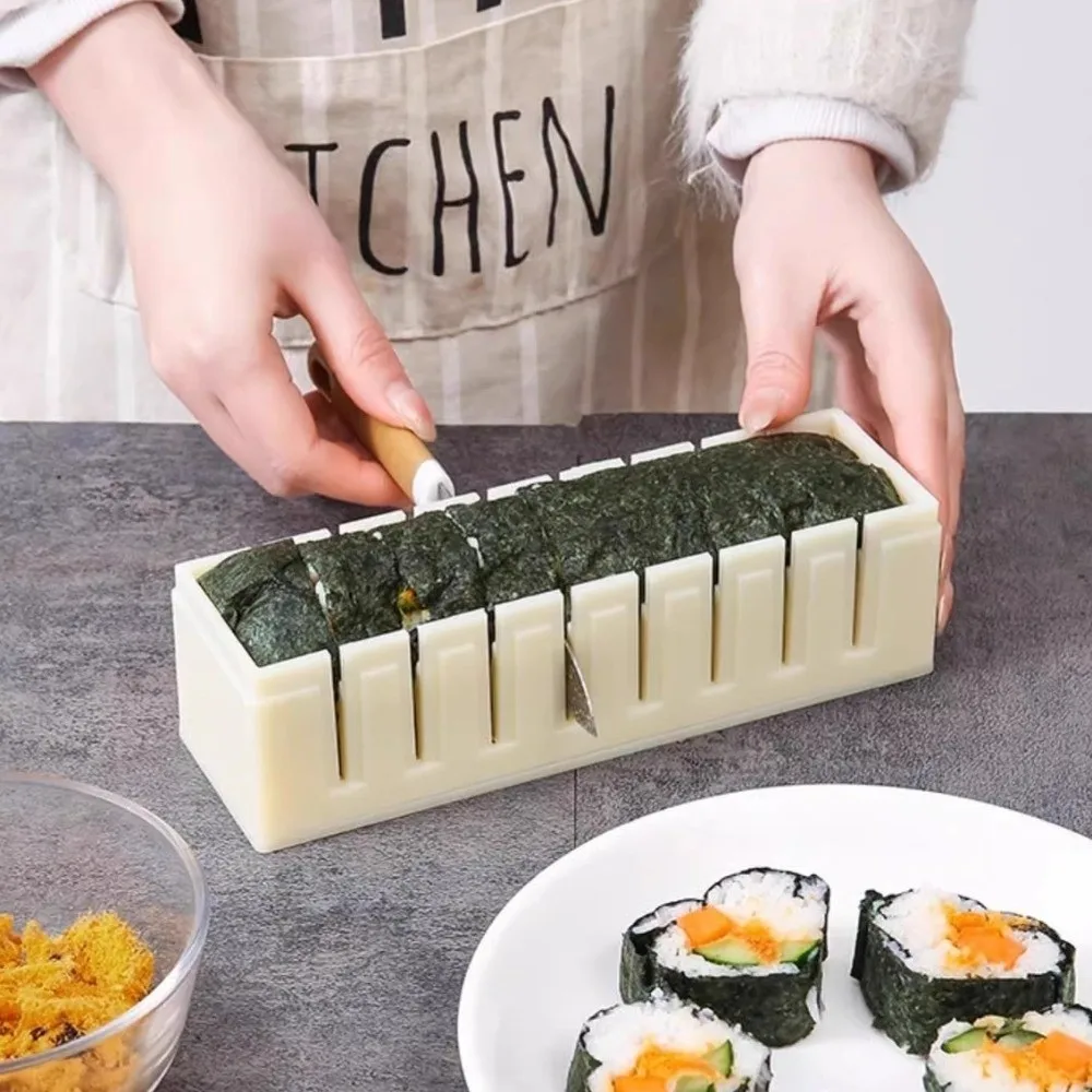Plastic Sushi Maker Kit Round Square Heart Anti-stick Kimbap Sushi Rolls Mold DIY Multifunctional Cake Roll Mold