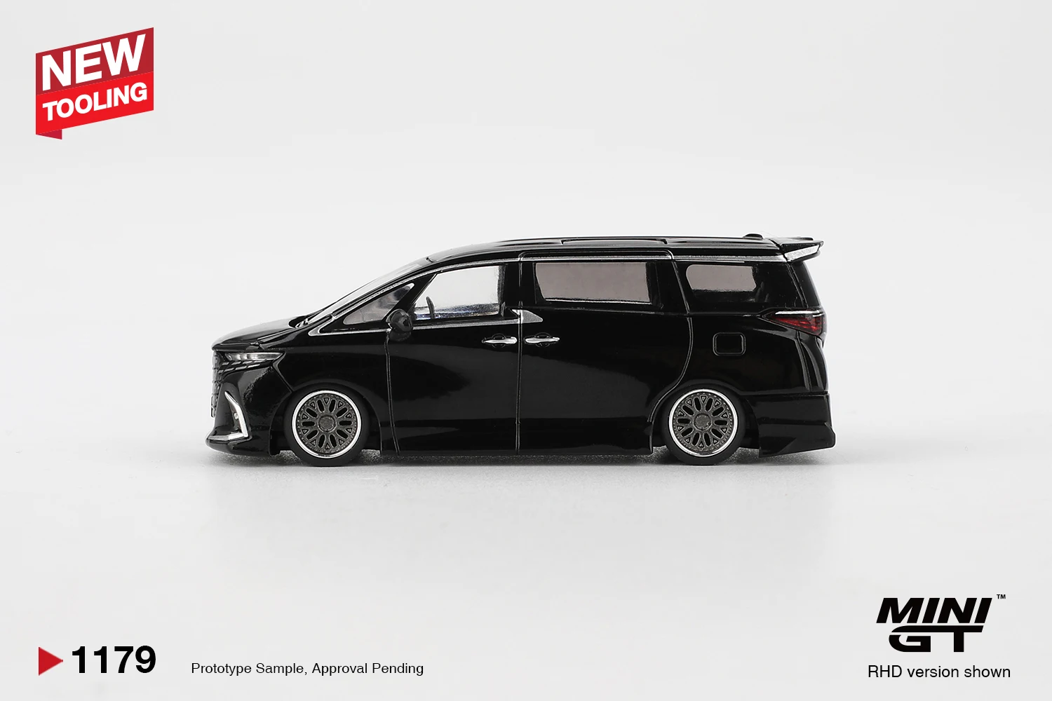 MINIGT 1/64 Toyota Alphard Vellfire Modell - usage example