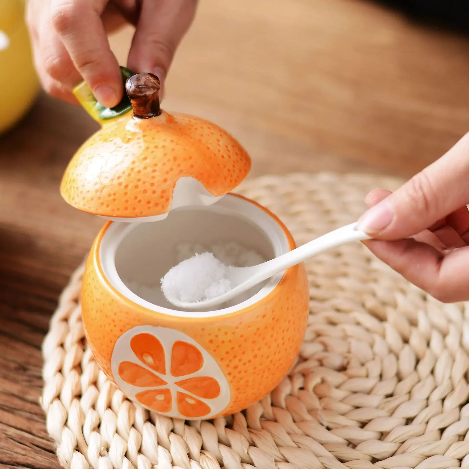 Ceramic Seasoning Pot Kitchen Supplies Box Household Spice Rack Spice Jars Mini Salt and Pepper Shakers Canister Set