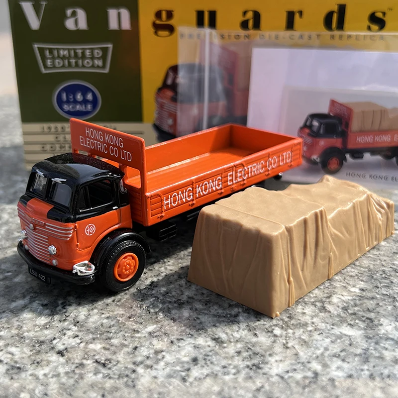 CORGI Vanguards PRECISI DIE.CAST REPLICA 1:64 SCALE 1950's-1960's CLASSIC COMMERCIAL VEHICLES COMMER DROPSIDE MODEL CAR