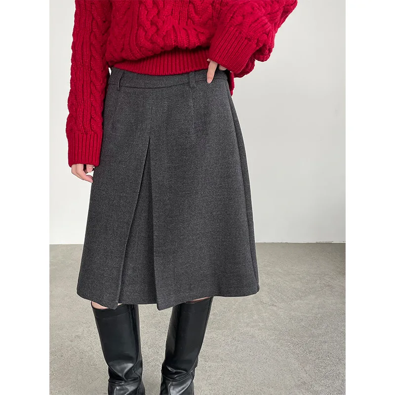 

New autumn and winter Korean retro polka dot wool skirt, thickened half body, temperament style