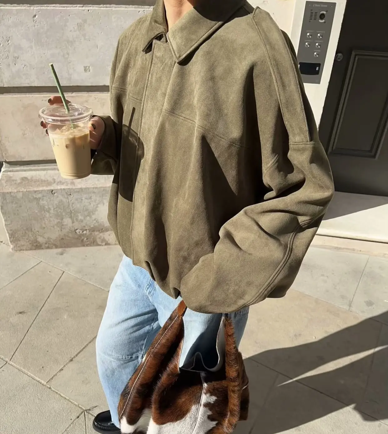 Einfache und modische kurze Jacken mit Stehkragen-Sweatshirts für Damen mit Design und Temperament zum Pendeln