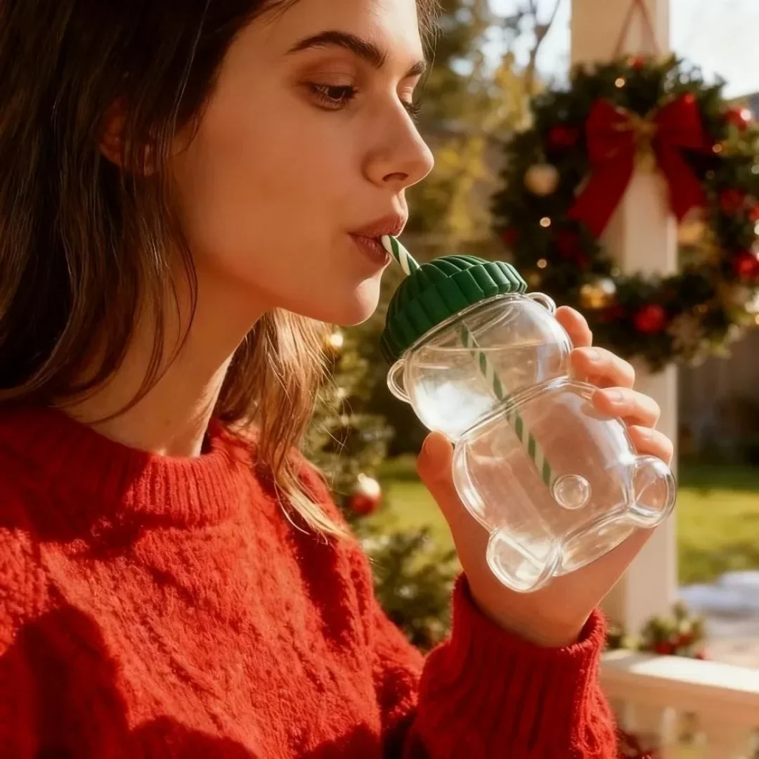 

Рождественская новинка, 500 мл, зеленая шерстяная шляпа в форме медведя, стеклянная чашка, милая соломенная посуда для напитков с крышкой, домашний офис, Рождественский подарок