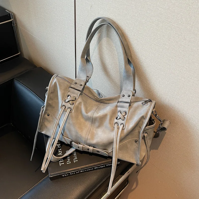 Handheld Shoulder Bag Tote Bag High-quality Commuting Fashionable Comfortable Solid Cool Personality Famale All-matching