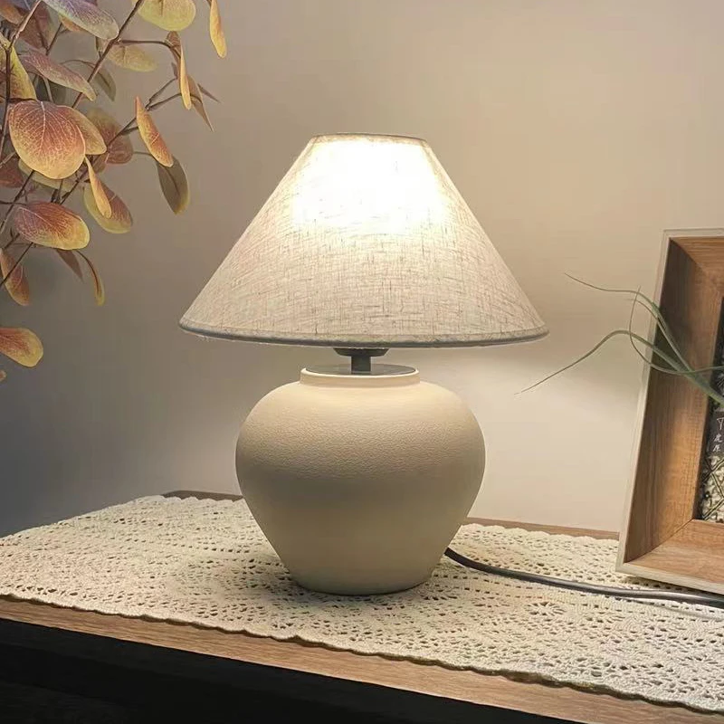 High quality cheap price home creative ceramic table lamp Japanese hotel living room bedside desk lamp