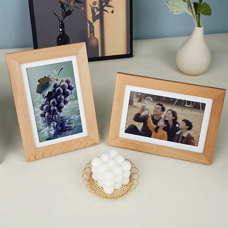 Bigme F7 7.3-inch Digital Photo Frame with Color e-ink Display, 800*480 resolution, 127PPI, WiFi Smart Digital Picture Frame